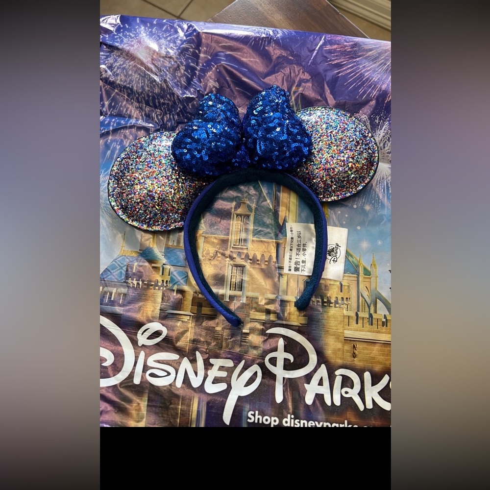Disney Parks 2020 Minnie Mouse Bow Sequins Glitter Ears Headband